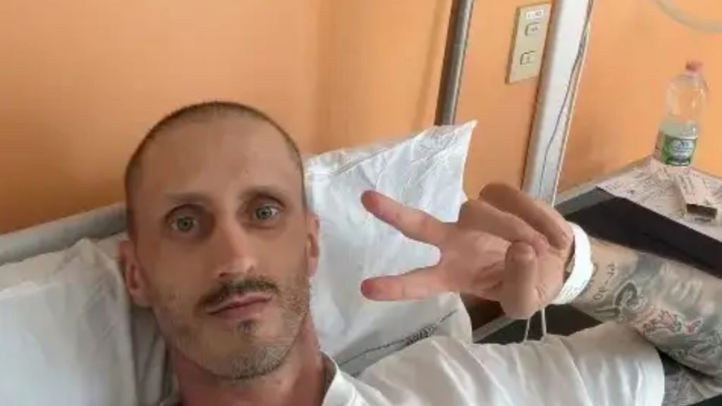 Ακίλε Πολονάρα: Επιτυχημένη η μεταμόσχευση μυελού των οστών – Η συγκινητική φωτογραφία μέσα από το νοσοκομείο