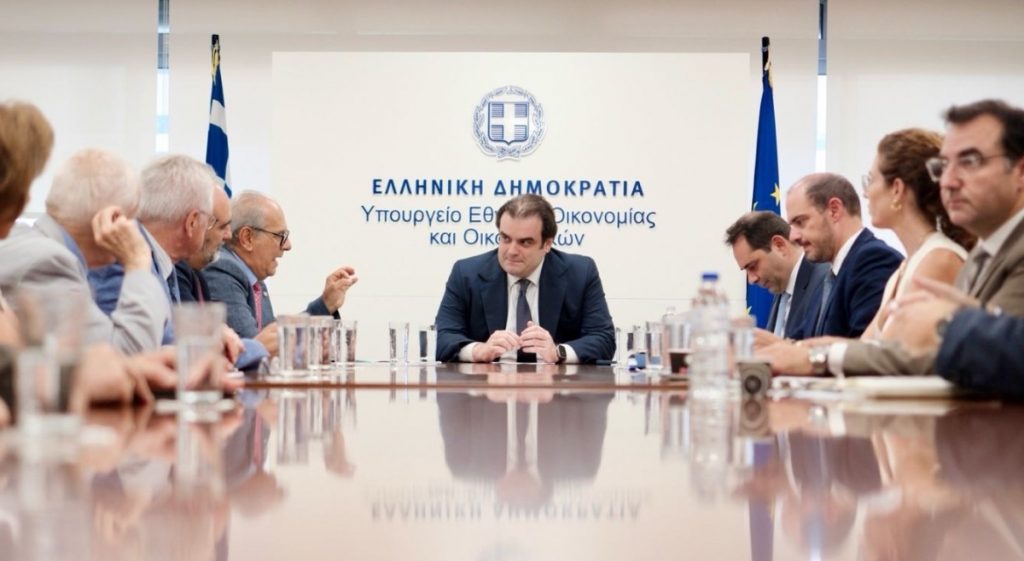 Πιερρακάκης: Συνάντηση με ΠΟΜΙΔΑ για νέα μέτρα και φορολογικές ελαφρύνσεις στους ιδιοκτήτες ακινήτων