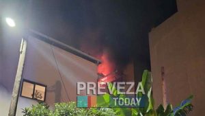 Πρέβεζα: Έκρηξη σε πολυκατοικία – Ξέσπασε πυρκαγιά στο διαμέρισμα (Φωτογραφίες)