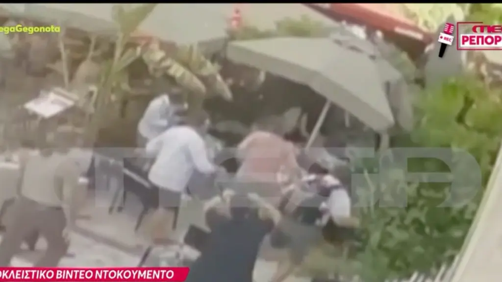 Βίντεο από την πτώση του δέντρου στην πλατεία Αγίας Ειρήνης