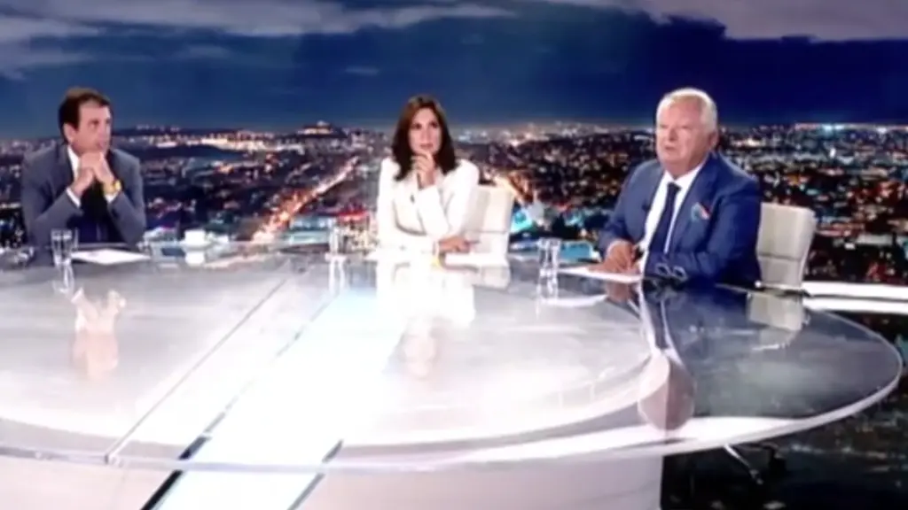 Σεισμός στην Εύβοια: Η στιγμή που σείεται το στούντιο στην εκπομπή της Νίκης Λυμπεράκη (βίντεο)