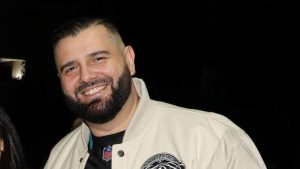 Ο Βαγγέλης Σερίφης αποχωρεί από την εκπομπή «Κοινωνία άνω κάτω» – Η ανακοίνωση του καναλιού