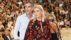 Σία Κοσιώνη & Κώστας Μπακογιάννης: Μαζί στο Καλλιμάρμαρο – Η εντυπωσιακή εμφάνιση της δημοσιογράφου