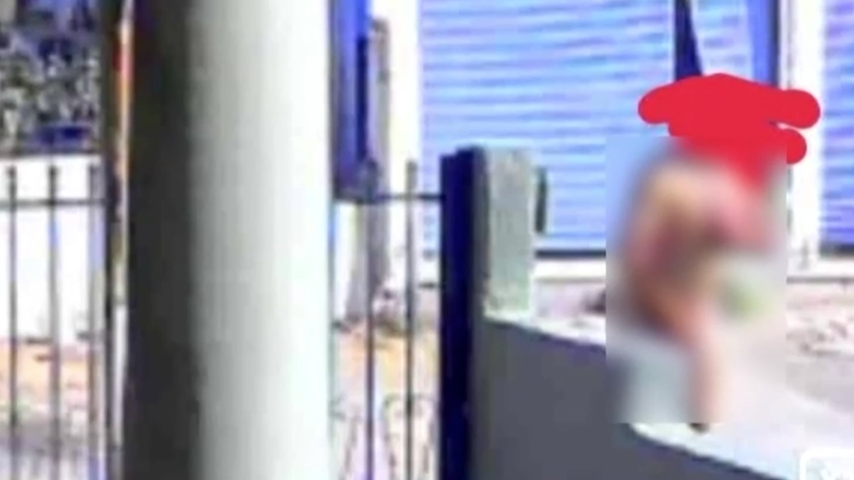 Σπάτα: Άνδρας κυκλοφορεί γυμνός στους δρόμους και παραμένει ασύλληπτος – Η καταγγελία μητέρας