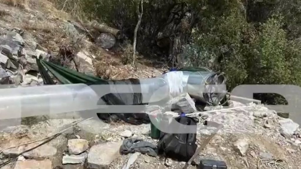 Λάρισα: 53χρονος εγκλωβίστηκε σε σπήλαιο αναζητώντας λίρες – Σε εξέλιξη επιχείρηση για τον απεγκλωβισμό του (Βίντεο)