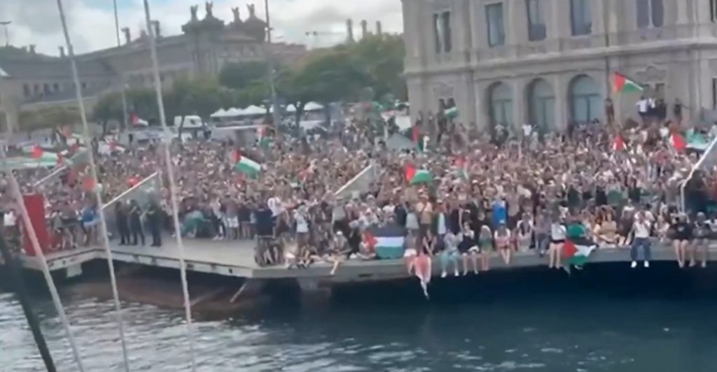 Ισπανία: Η Global Sumud Flotilla επιστρέφει στη Βαρκελώνη λόγω κακοκαιρίας