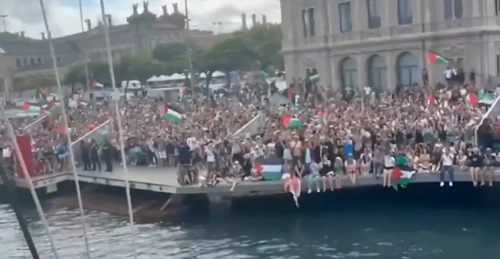 Ισπανία: Η Global Sumud Flotilla επιστρέφει στη Βαρκελώνη λόγω κακοκαιρίας