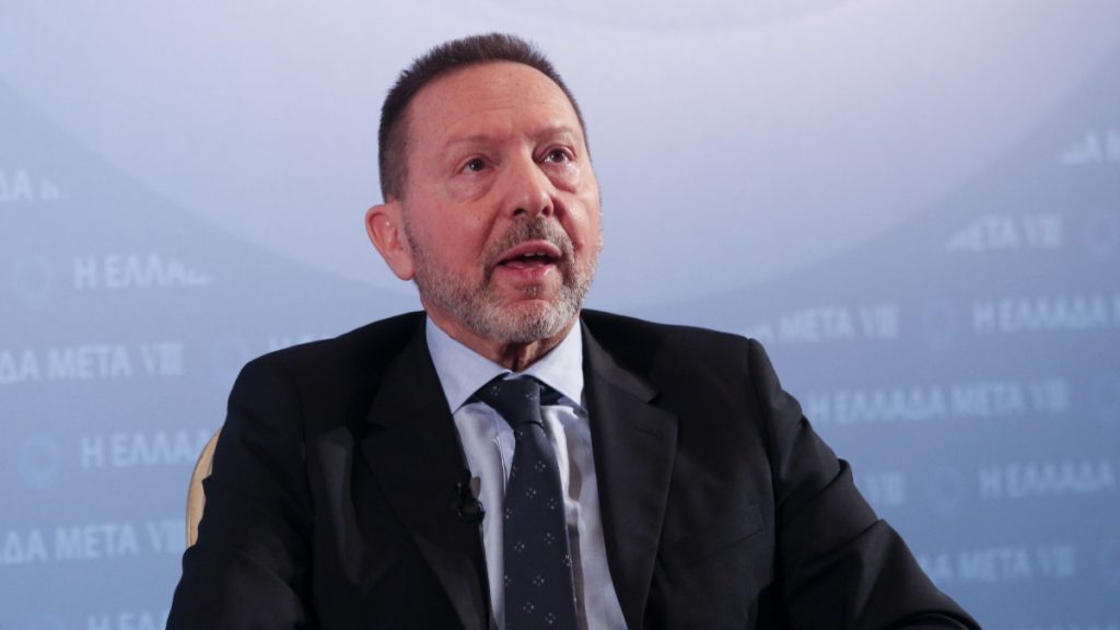 Στουρνάρας: “Αν αυξήσουμε τους μισθούς θα χρεοκοπήσουμε – Στο 2,6% ο πληθωρισμός το 2026”