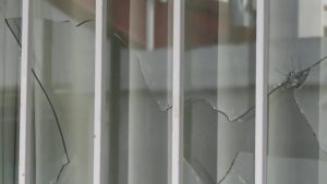 Θεσσαλονίκη: Στόχος βανδάλων Δημοτικό σχολείο στα Πευκά – Κατέστρεψαν μέχρι και τη σκεπή (Βίντεο)