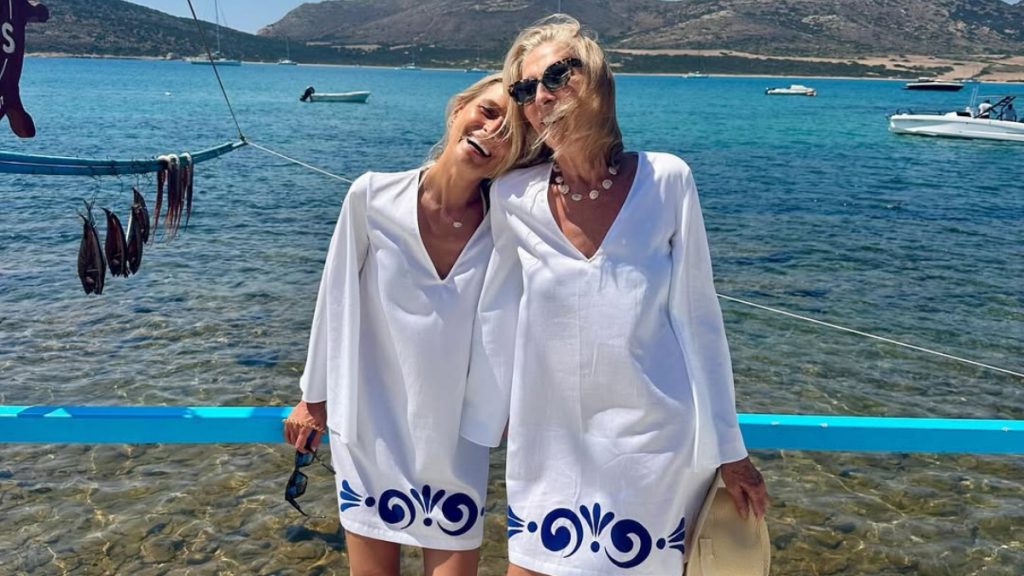 Τατιάνα Μπλάτνικ: Αποχαιρέτησε το καλοκαίρι με αδημοσίευτες φωτογραφίες από τις διακοπές της (pics)