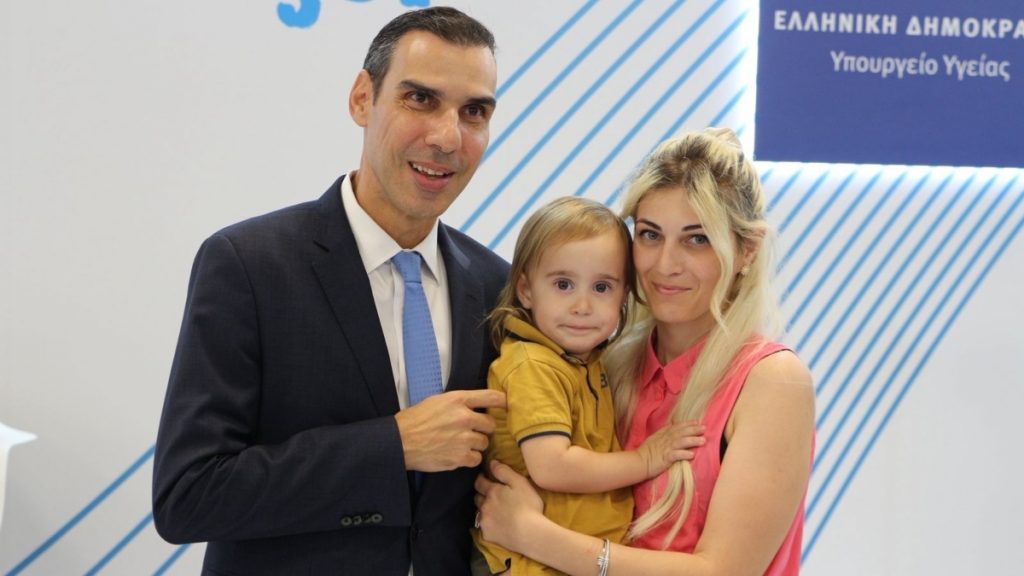 Θεμιστοκλέους: «Ενισχύουμε τις αεροδιακομιδές και δημιουργούμε περισσότερες γέφυρες ζωής σαν του μικρού Λεωνίδα»