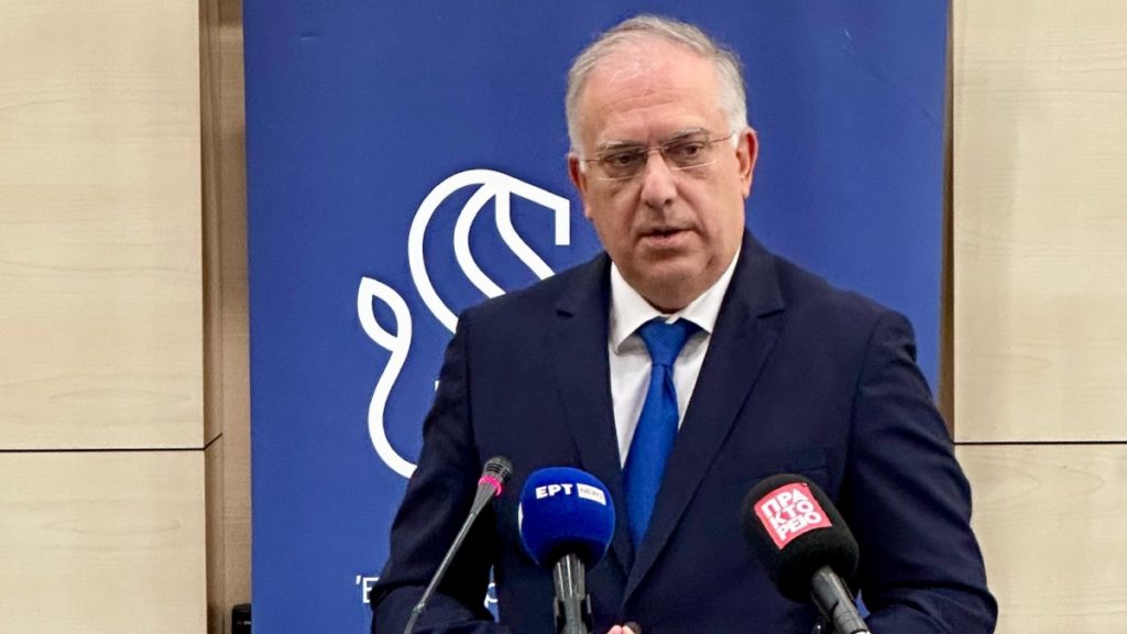 Θεοδωρικάκος: Μόνιμο το μέτρο για την απαγόρευση προσφορών για τρεις μήνες έπειτα από ανατιμήσεις
