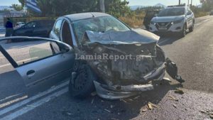 Φθιώτιδα: Τροχαίο δυστύχημα με έναν νεκρό στο Λιανοκλάδι – ΙΧ “καρφώθηκε” σε νταλίκα (βίντεο+φωτογραφίες)