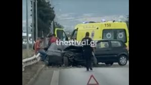 Καραμπόλα πέντε οχημάτων στην Εθνική Οδό Θεσσαλονίκης-Νέων Μουδανίων – Στο “κόκκινο” η κίνηση στο σημείο (βίντεο)