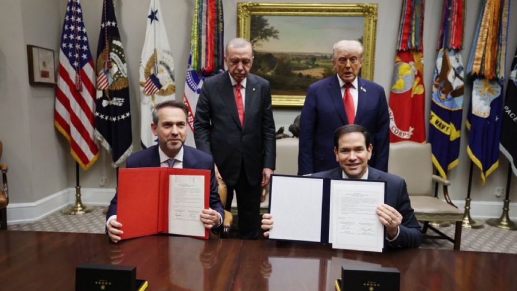 Τουρκία και ΗΠΑ υπογράφουν συμφωνία συνεργασίας στην πυρηνική ενέργεια