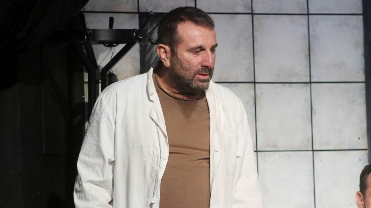 Ηλίας Βαλάσης: Η άβολη στιγμή όταν ρώτησε τον Γιώργο Λιάγκα αν λατρεύει την μητέρα του – «Την αγαπάς;»