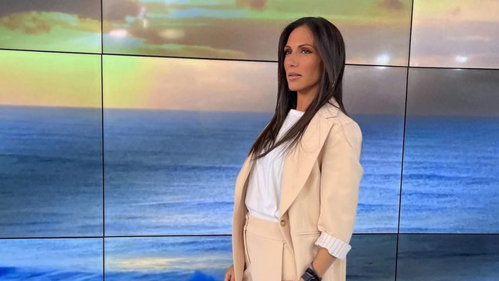 Ανθή Βούλγαρη: Εκνευρισμένη με βουλευτή της ΝΔ – «Άμα θέλετε να κάνουμε τις γλάστρες, να πάμε σπίτι μας»