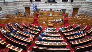 Βουλή-ολομέλεια: Η λαϊκή κατοικία, το δημογραφικό ζήτημα και οι εξαγγελίες στη ΔΕΘ, στο επίκεντρο των παρεμβάσεων