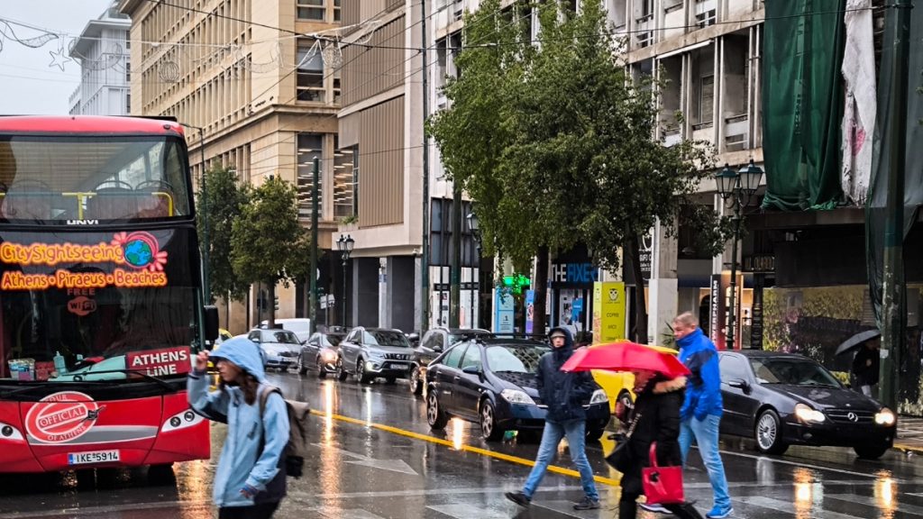 Νέο έκτακτο δελτίο από την ΕΜΥ: Ποιες είναι οι 10 περιοχές που βρίσκονται στο επίκεντρο της κακοκαιρίας μέχρι την Κυριακή