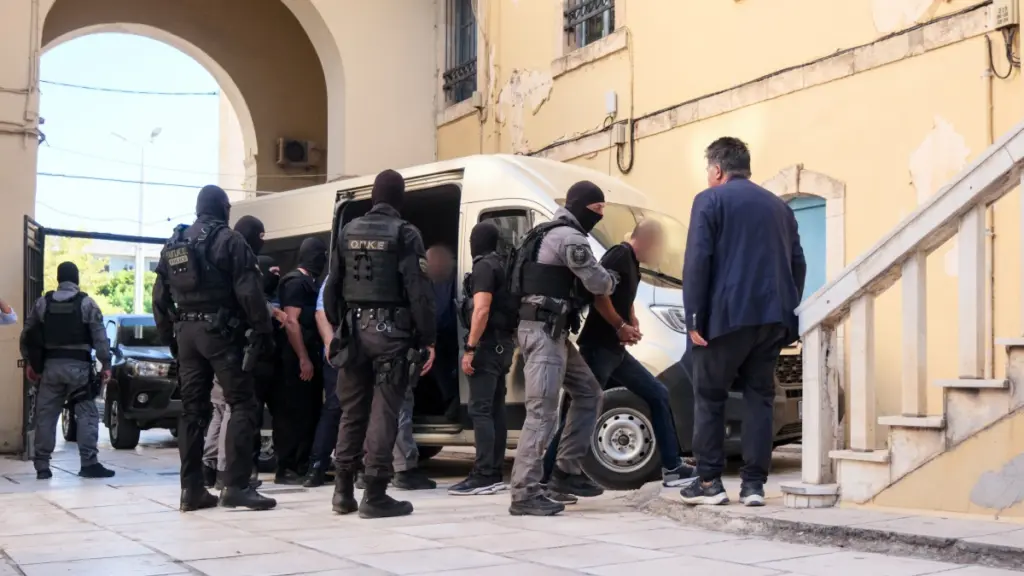 Χανιά: Προφυλακιστέος ακόμα ένας κατηγορούμενος για την μαφία της Κρήτης – Συνεχίζονται οι απολογίες των τελευταίων 17 συλληφθέντων
