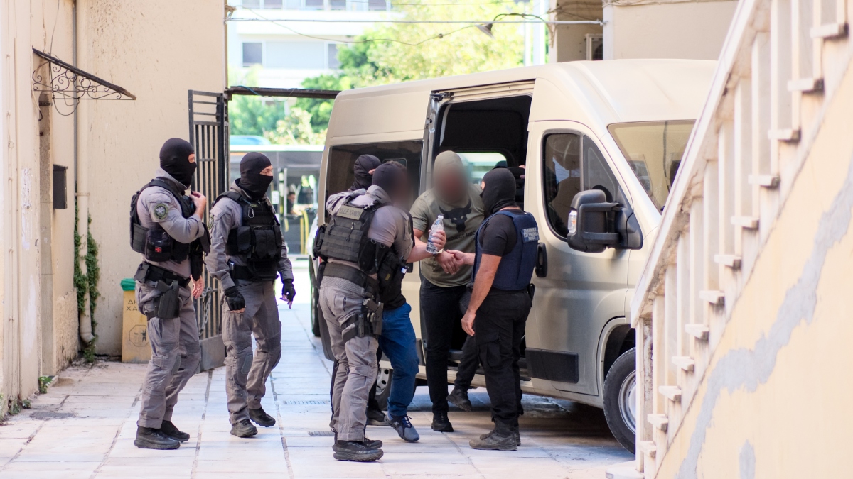Χανιά: Ελεύθεροι οι τέσσερις πρώτοι συλληφθέντες για την μαφία της Κρήτης – Συνεχίζονται οι απολογίες (βίντεο)