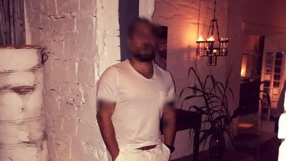 Υπόθεση μαστροπείας: Στην φυλακή οδηγήθηκε ο 42χρονος – “Έκοβε τα χέρια του, ρούφαγε το αίμα και ούρλιαζε” λέει θύμα του