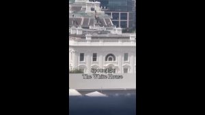Λευκός Οίκος: Viral βίντεο με μυστηριώδη αντικείμενα από παράθυρο της προεδρικής κατοικίας