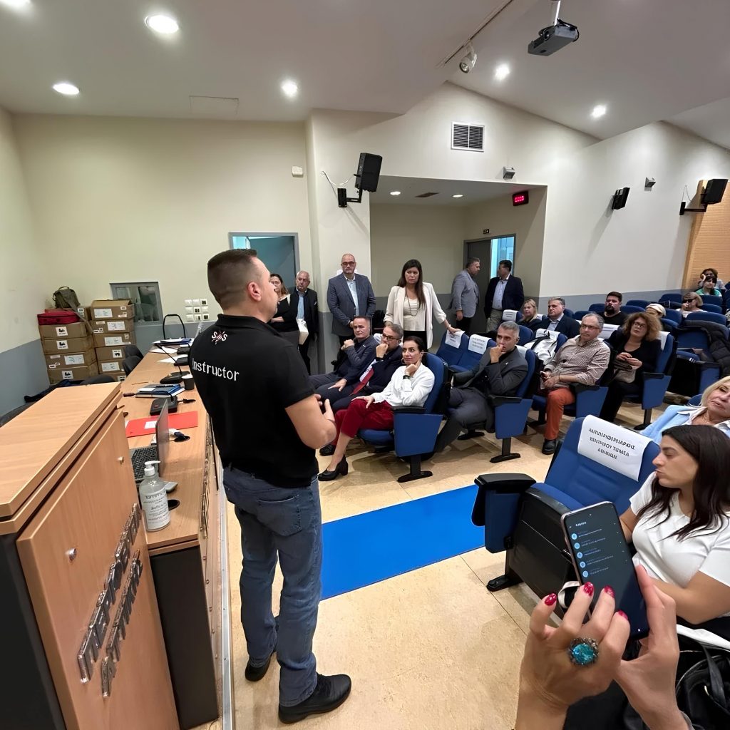 Χαρδαλιάς: “20 απινιδωτές σε κτήρια της Περιφέρειας Αττικής”