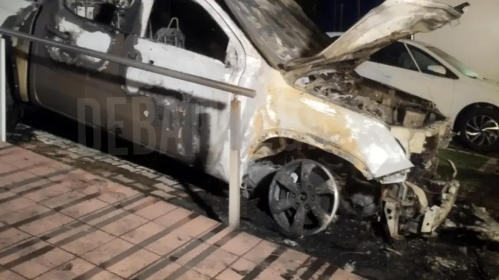 Νέα Φιλαδέλφεια: Εμπρησμός η φωτιά στην έκθεση αυτοκινήτων – Τι εντοπίστηκε (Εικόνες)