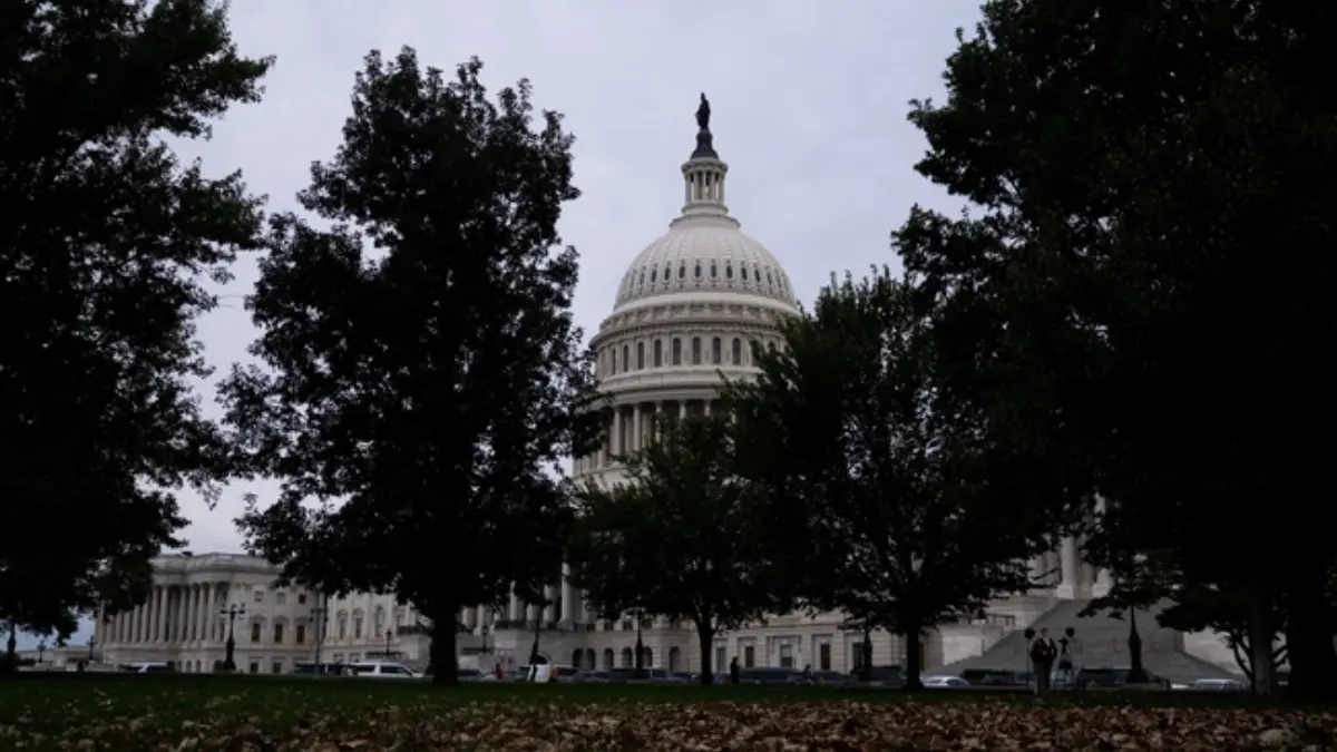 Shutdown στις ΗΠΑ: Ποιες είναι οι επιπτώσεις της δημοσιονομικής παράλυσης – 750.000 δημόσιοι υπάλληλοι χωρίς μισθό