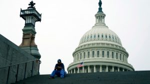 ΗΠΑ: Σε shutdown με απρόβλεπτη διάρκεια – Οι υπηρεσίες που υπολειτουργούν και το κόστος για την οικονομία