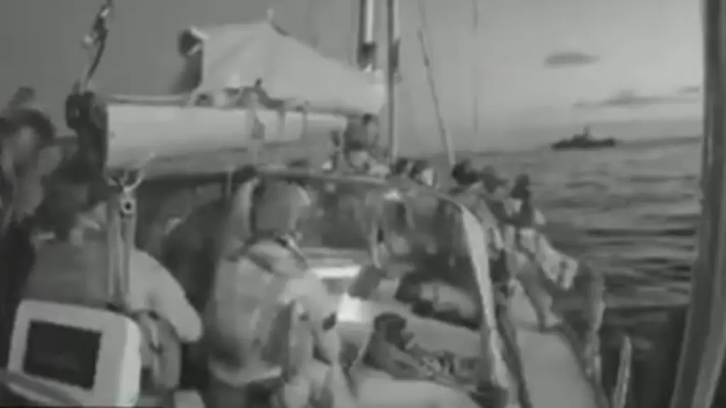 Global Sumud Flotilla: Η στιγμή του ρεσάλτο από Ισραηλινούς στο ελληνικό “Οξυγόνο” – Καταγγελία για απαγωγές (βίντεο)