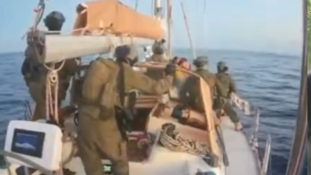 Στολίσκος για τη Γάζα: Καρέ-καρέ το ισραηλινό ρεσάλτο σε 3 ελληνικά σκάφη – “Μας έχουν απαγάγει” (βίντεο)