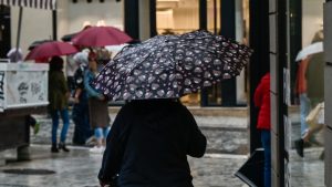 Συννεφιασμένος ο καιρός σήμερα – Σε ποιες περιοχές θα βρέξει