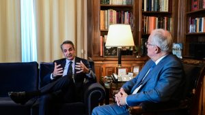Μητσοτάκης σε Τασούλα για Άγνωστο Στρατιώτη: “Το μνημείο έχει συμβολικό βάρος, να διαφυλάξουμε τον χαρακτήρα του”