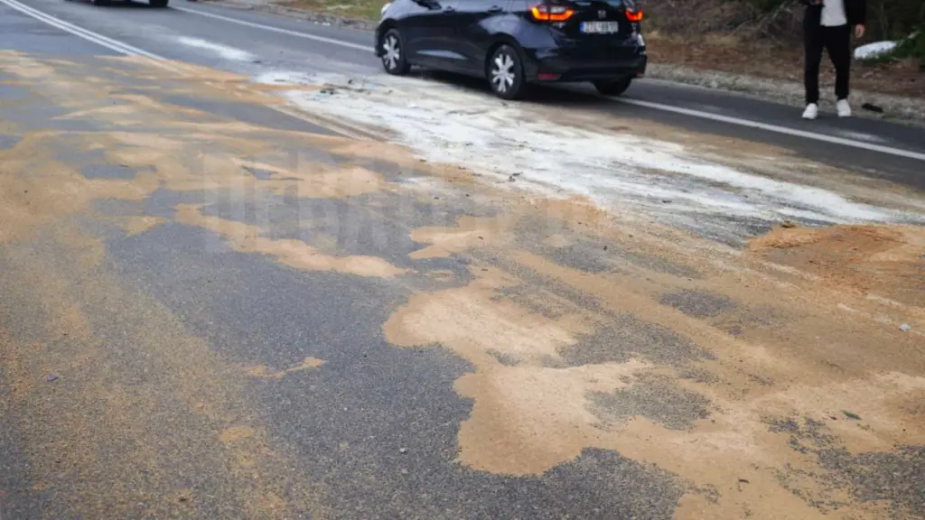 Μαύρη Παρασκευή: 3 νεκροί και 4 τραυματίες μέσα σε λίγες ώρες από τροχαία σε Αφίδνες και Νέα Πέραμο (Εικόνες)