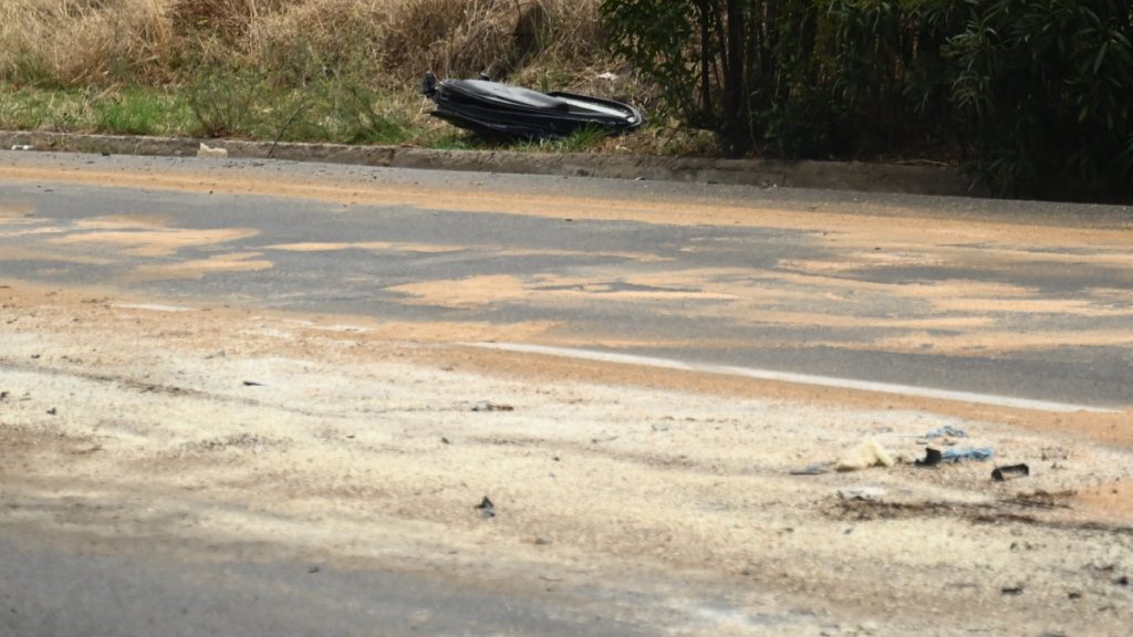 Αφίδνες: Πώς έγινε το τραγικό τροχαίο με τους 2 νεκρούς και τους 4 τραυματίες – “Το ένα αυτοκίνητο ήταν μέσα στο άλλο”