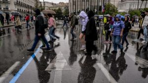 Καιρός: Βροχές και καταιγίδες σήμερα – Ποιες περιοχές επηρεάζονται