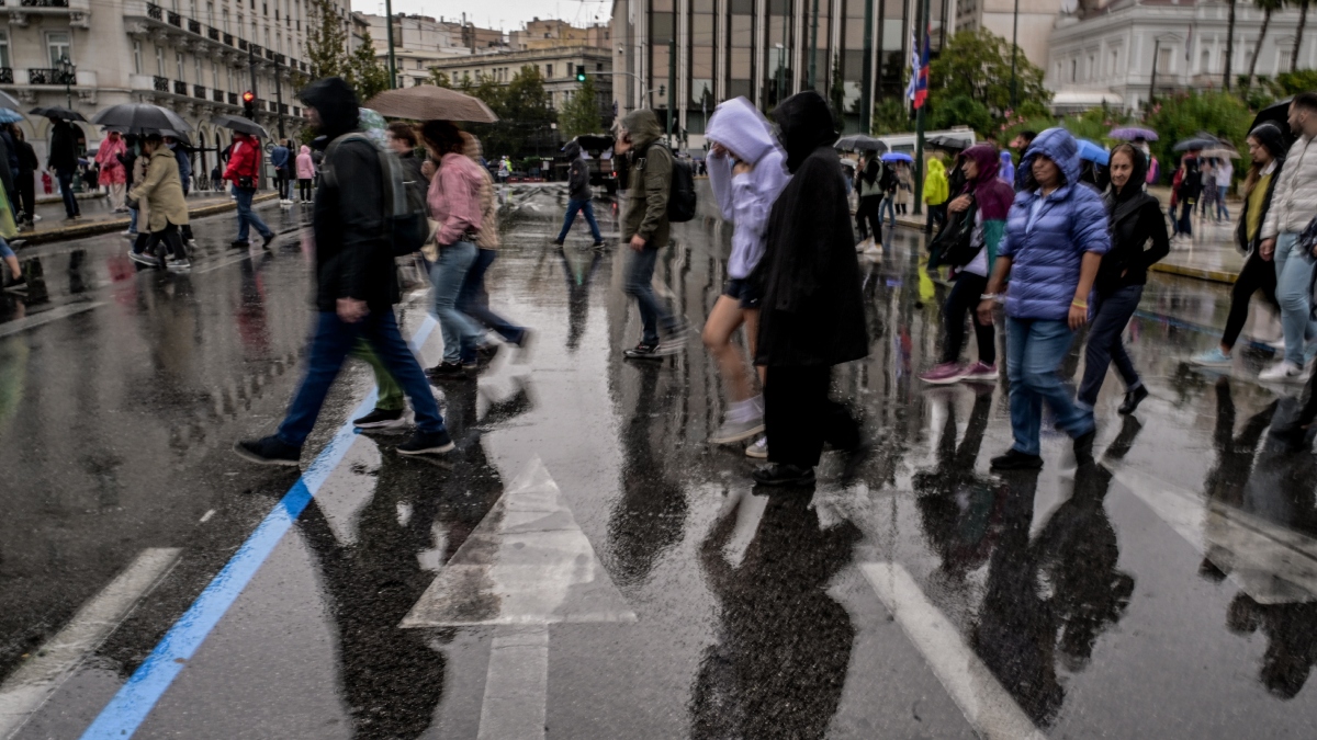 Καιρός: Βροχές και καταιγίδες σήμερα – Ποιες περιοχές επηρεάζονται