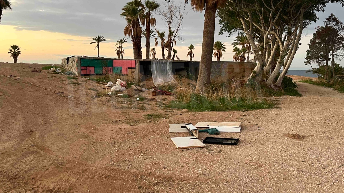 Γλυφάδα: Ο 38χρονος χτυπούσε την 70χρονη, ακόμα κι όταν είχε λιποθυμήσει – “Την είχε απειλήσει ξανά, επειδή τάιζε γάτες”