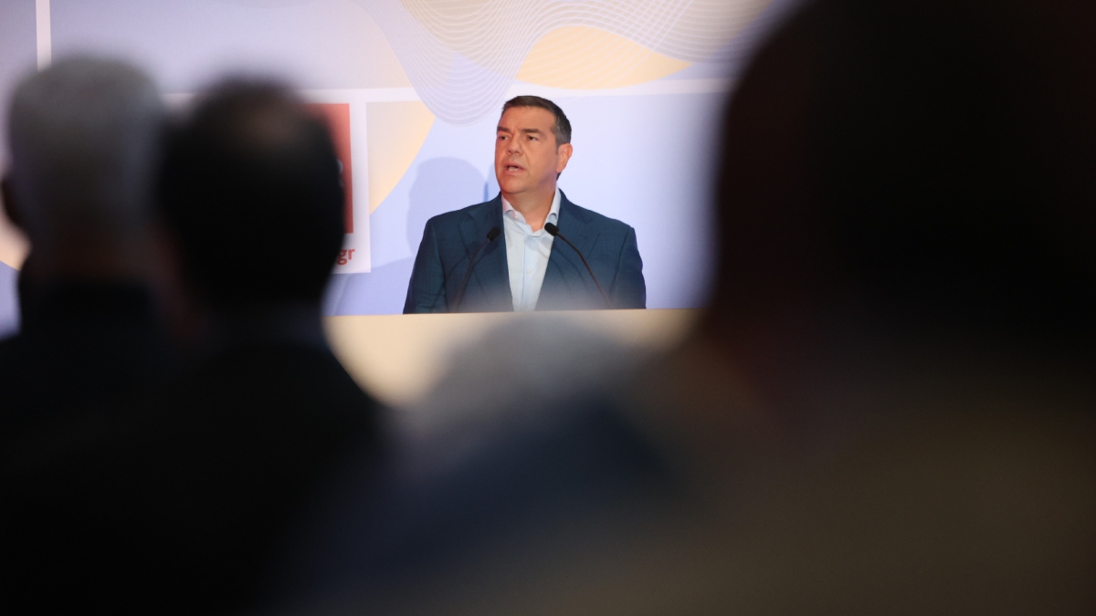 Αλέξης Τσίπρας: Ανακοινώνει τους 30 πρώτους στενούς συνεργάτες του και ετοιμάζει την παρουσίαση της “Ιθάκης”