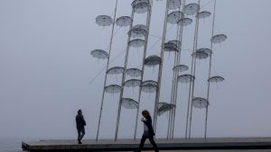 Θεσσαλονίκη: «Ξηλώνονται» για επισκευή «Ομπρέλες» του Ζογγολόπουλου – Μεταφέρονται στην Αθήνα