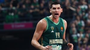 Μήτογλου: “Ο Παναθηναϊκός είναι οικογένεια – Είμαι χαρούμενος για την ανανέωσή μου”