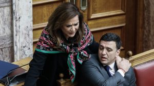 Κόντρα Μπακογιάννη – Κικίλια για την ΕΔΕ στον λιμενάρχη Χανίων – Η αλαζονική εξουσία, η ανθρωπιά και το καθήκον