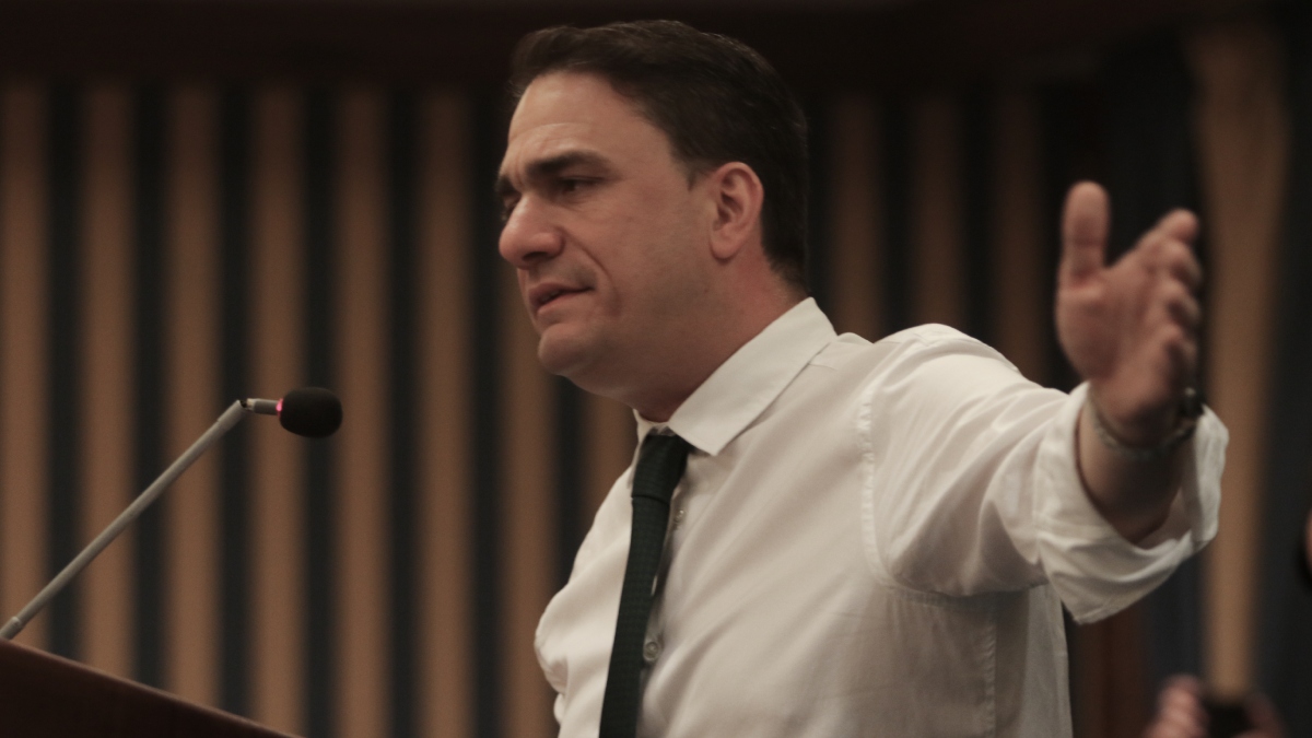 Τσουκαλάς: “Κυβέρνηση παρωδία – Ο κ. Δένδιας πετάει αλλού τον ‘μουτζούρη’, που του έριξαν”