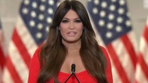 Κίμπερλι Γκίλφοϊλ: Καταφθάνει στην Αθήνα με ιδιωτική πτήση – Η δεξίωση, το πάρτι στον Αργυρό και η έπαυλη στο Κολωνάκι