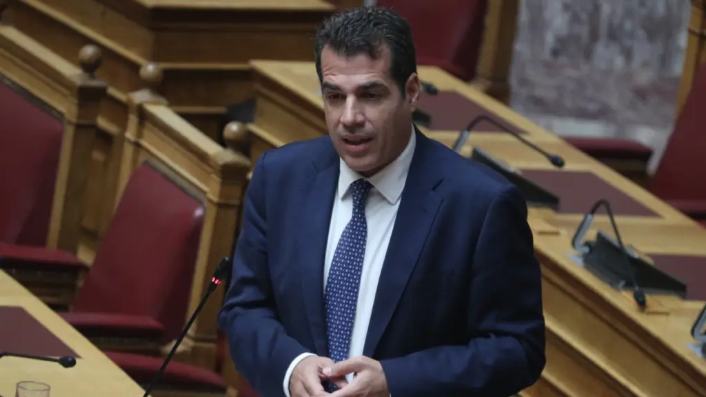 Επανεξετάζονται εκατοντάδες αιτήσεις ασύλου – Ανακλήθηκε το άσυλο σε 33 μετανάστες
