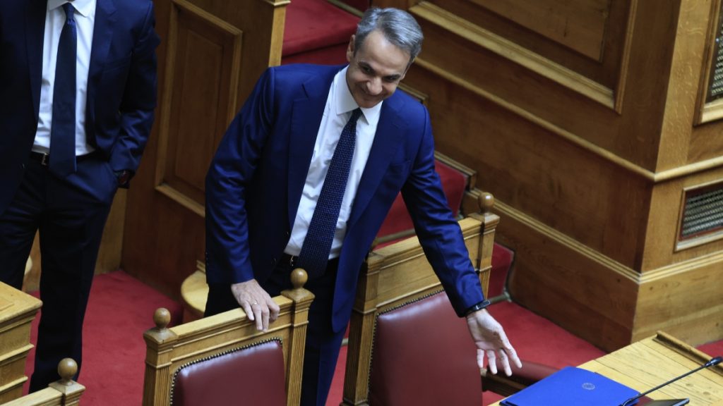 Το αιχμηρό σχόλιο Μητσοτάκη στον Φάμελλο: “Βλέπω μια νευρικότητα, οφείλεται μάλλον στους απόντες”