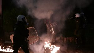 Ένταση στην πορεία για τη Γάζα: Μολότοφ, δακρυγόνα και κρότου λάμψης – Έγιναν 19 προσαγωγές