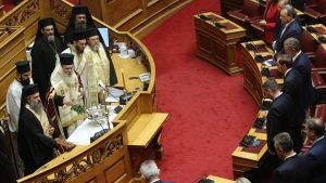 Ολοκληρώθηκε ο αγιασμός της Γ’ Συνόδου – Ιερώνυμος: «Ο λαός μας παραπαίει και χρειάζεται να αγωνιστούμε ενωμένοι» (φωτογραφίες)